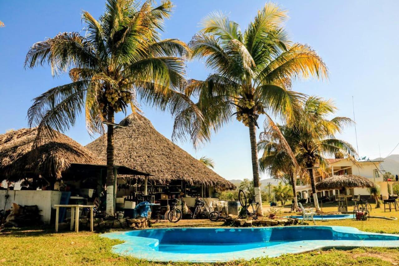 Hotel Y Restaurante El Texano 塔马索波 外观 照片